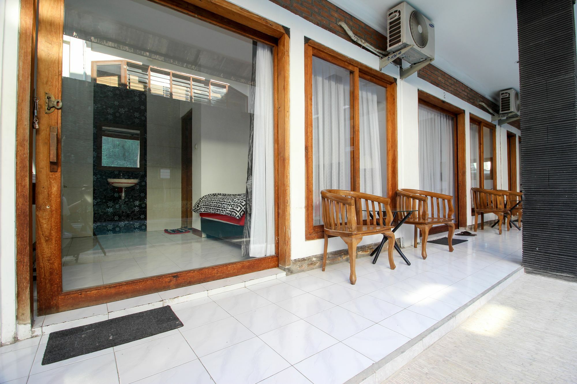 Reddoorz Plus @ Prawirotaman 3 Yogyakarta Exterior photo